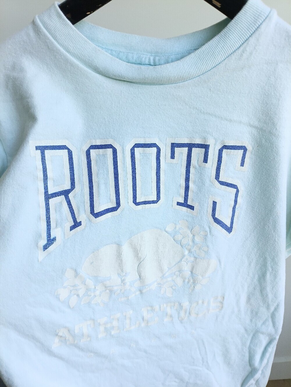 VTG 1980s Roots Athletics Beaver Tee Medium Made in Canada Single Stitch Blue